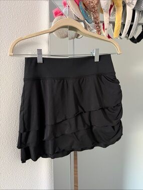 JoyLab Tiered Ruffle Asymmetrical Athletic Mini Skort Size S